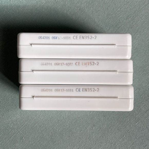 Quies French Ear Plugs with Natural Wax Lot of 4 - Picture 6 of 8